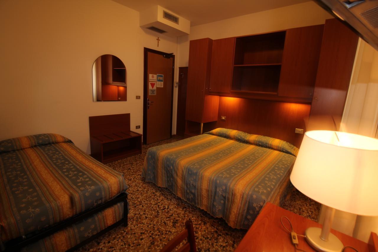 Albergo Santa Margherita Caorle Exterior foto